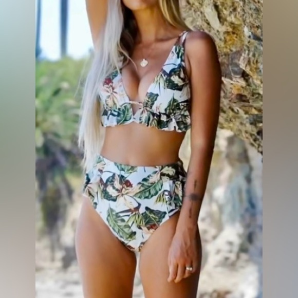 Brazilian Padded Two-Piece Tropical Floral Swimsuit Bikini Set - Picture 6 of 8